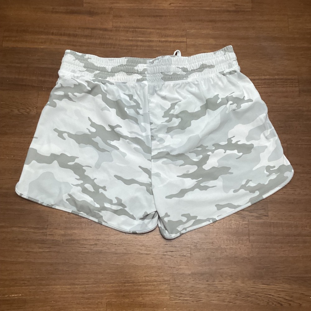 Athletic Works Womens Camo Print Dolphin Lined Shorts Grey White Small - Picture 2 of 6